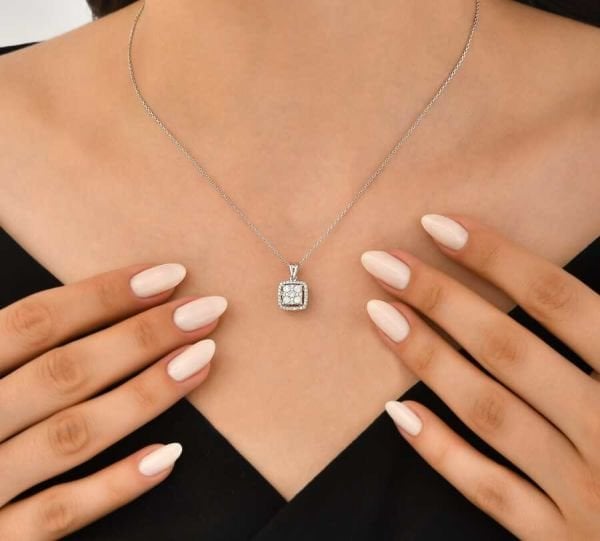 0,38 Karat Pırlanta Brilliant Kolye
