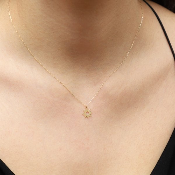 Altın Güneş Kolye