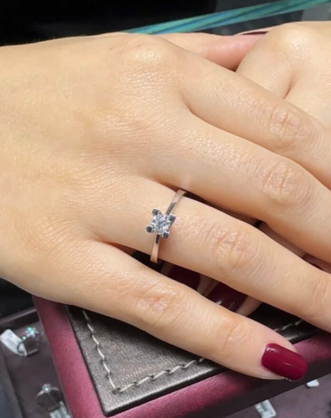 0.30 Karat Pırlanta Tektaş Yüzük