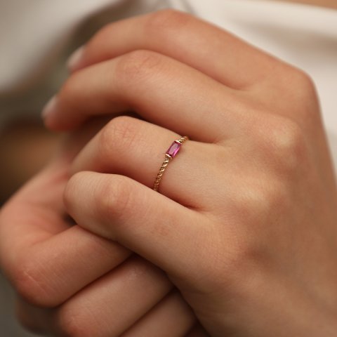 Pembe Taşlı 14 Ayar Altın Burgu Yüzük - 0,82 gr
