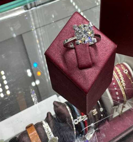 3 Karat Pırlanta Tektaş Yüzük